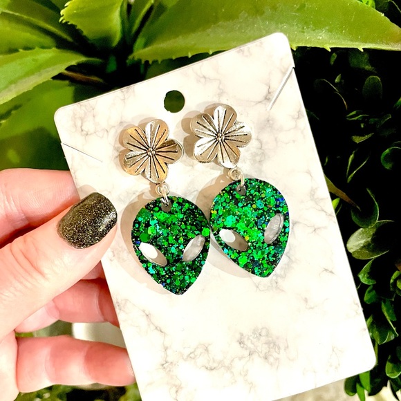 Floral Acrylic Alien Earrings - Picture 3 of 3